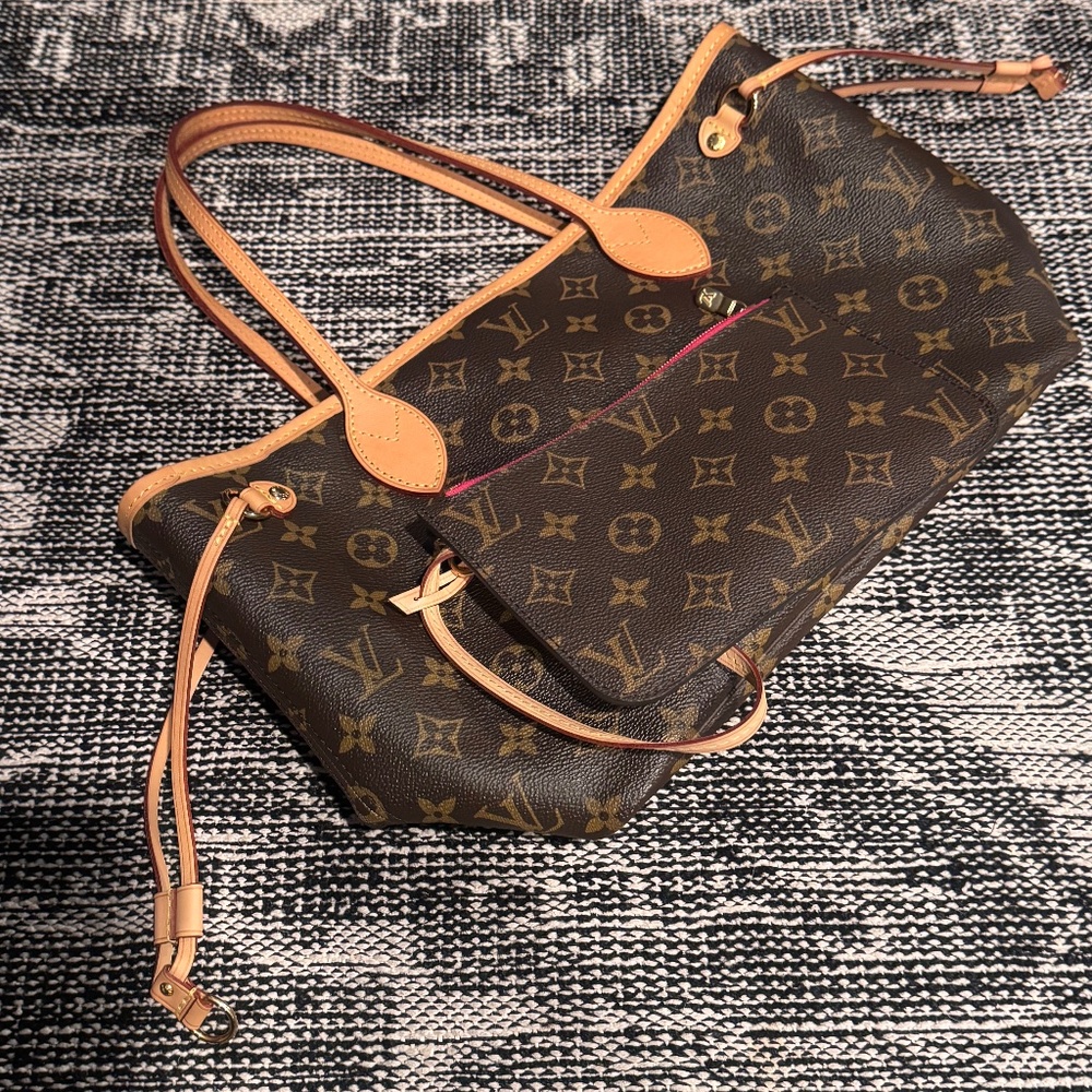 Louis Vuitton Neverfull PM in Monogram and Pivoine
